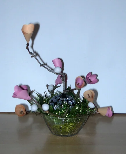 Coupe de Noël – composition florale artistiques de Florence Boutoulle, tirées d’une œuvre originale, proposées par Fébécréations.fr